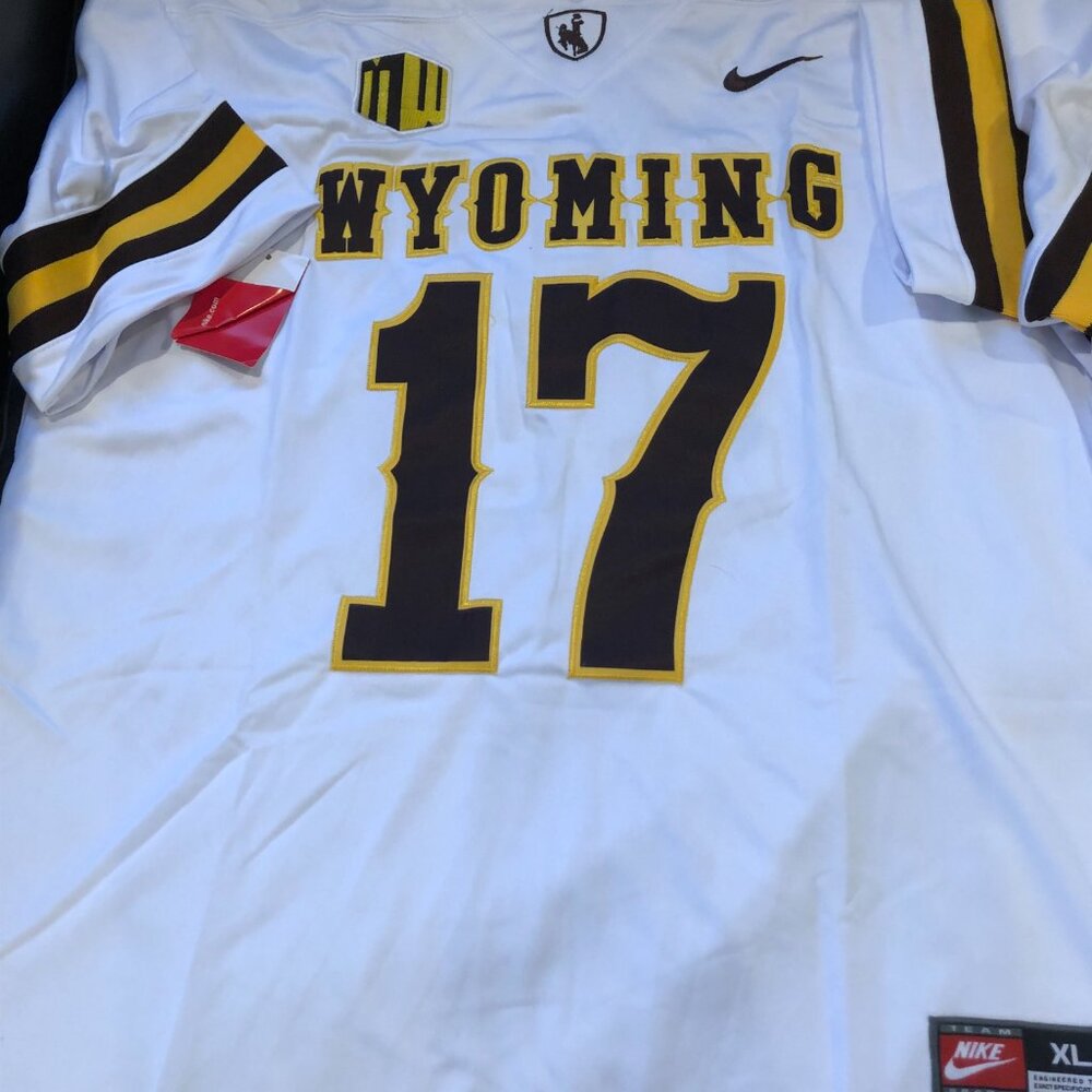 Nike WYOMING COWBOYS JOSH ALLEN Men's JERSEY Sz S,M,L,XL,2X,3X New w tags BILLS - Picture 6 of 6